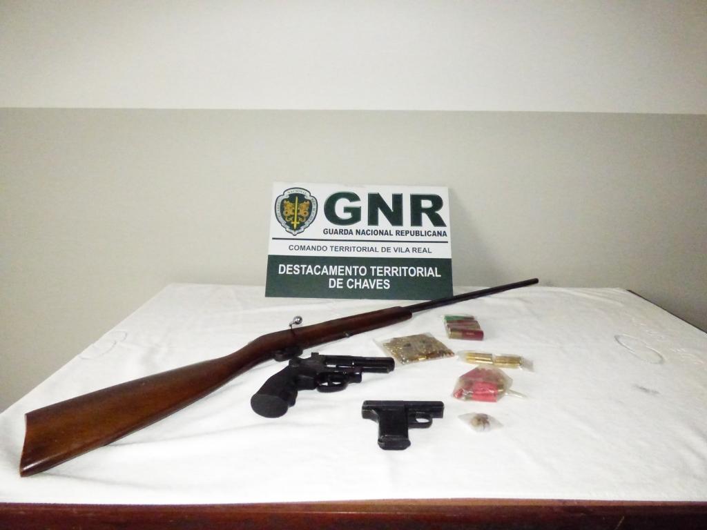 Gnr Deteve Indivíduo Por Posse De Armas Proibidas Em Valpaços